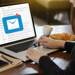 Free MailChimp Mailling List Building and Email Marketing